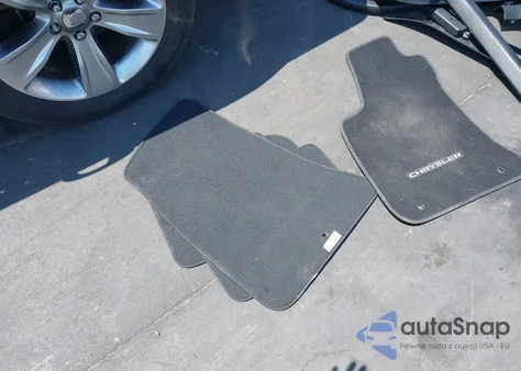 2019 Chrysler 300 300S из США, поврежденный, VIN 2C3CCABG6KH561472